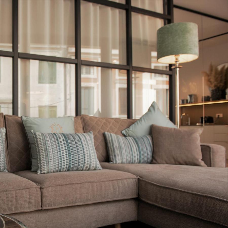 Elegance Room - Aparta & Suite - Automatized Apartment バッサーノ・デル・グラッパ エクステリア 写真