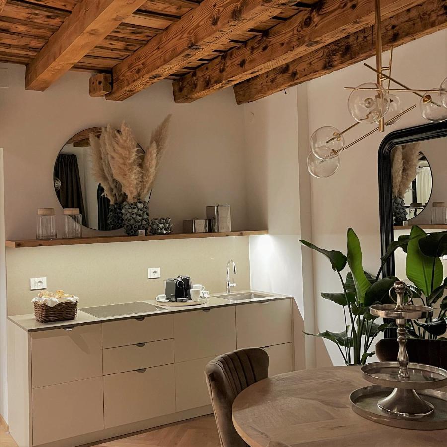 Elegance Room - Aparta & Suite - Automatized Apartment バッサーノ・デル・グラッパ エクステリア 写真