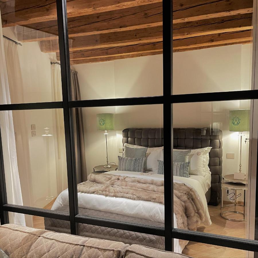 Elegance Room - Aparta & Suite - Automatized Apartment バッサーノ・デル・グラッパ エクステリア 写真