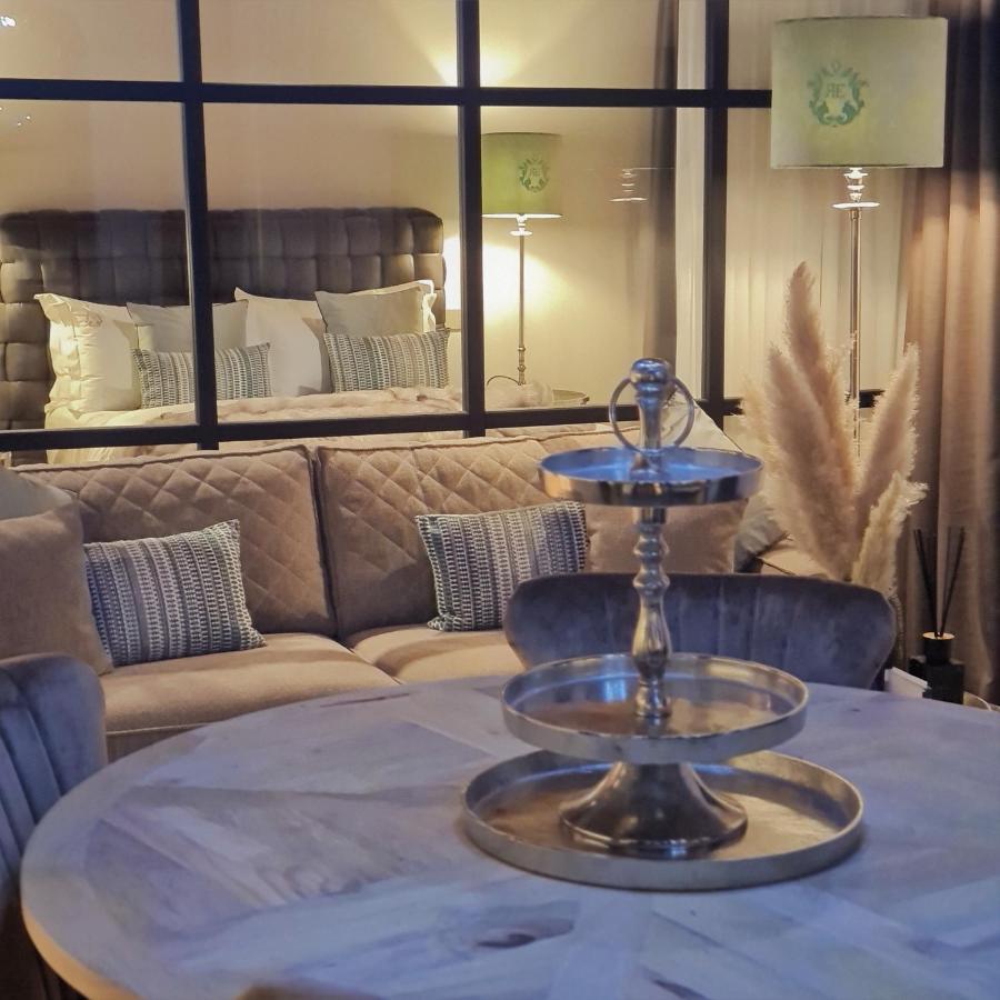 Elegance Room - Aparta & Suite - Automatized Apartment バッサーノ・デル・グラッパ エクステリア 写真