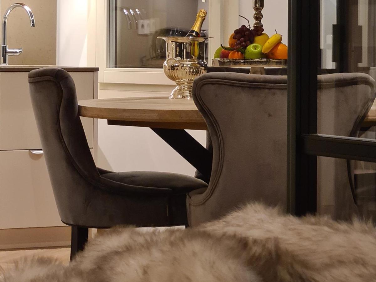 Elegance Room - Aparta & Suite - Automatized Apartment バッサーノ・デル・グラッパ エクステリア 写真